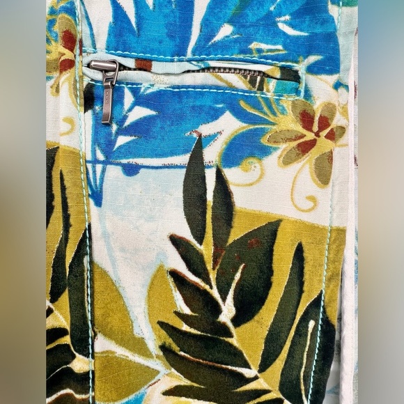 Chico's Clothing 3pc Bundle Sz 2/US 12 1 Pair Of Wknds Pants, 1 Shirt, 1 Jacket - Picture 4 of 16